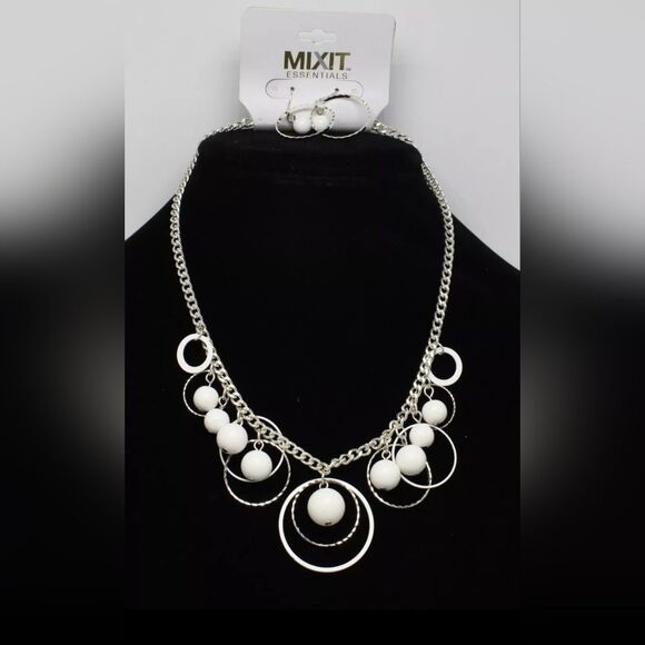 Silver Necklace with White Beads & Matching Earrings by MIXIT 17" NWT - Picture 1 of 2